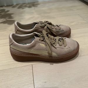 Puma Suede Sneakers